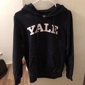 YALE sweatshirt